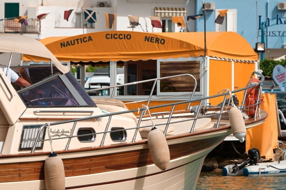 Ciccio Nero: Ormeggio a Ponza, Noleggio e Gite in Barca 11 -isola-ponza