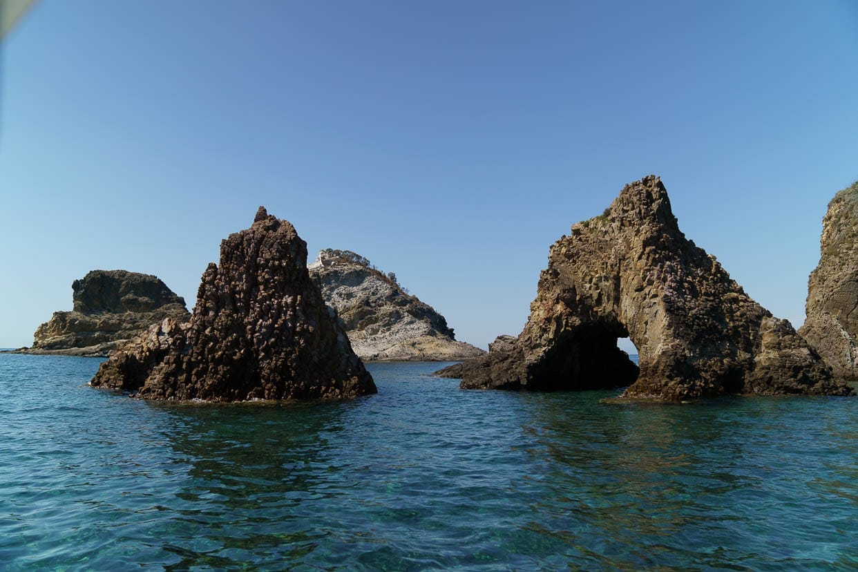 What to Do and why Visit Ponza in September 1 -isola-ponza