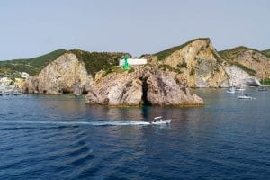 Ciccio Nero: Ormeggio a Ponza, Noleggio e Gite in Barca 14 -isola-ponza